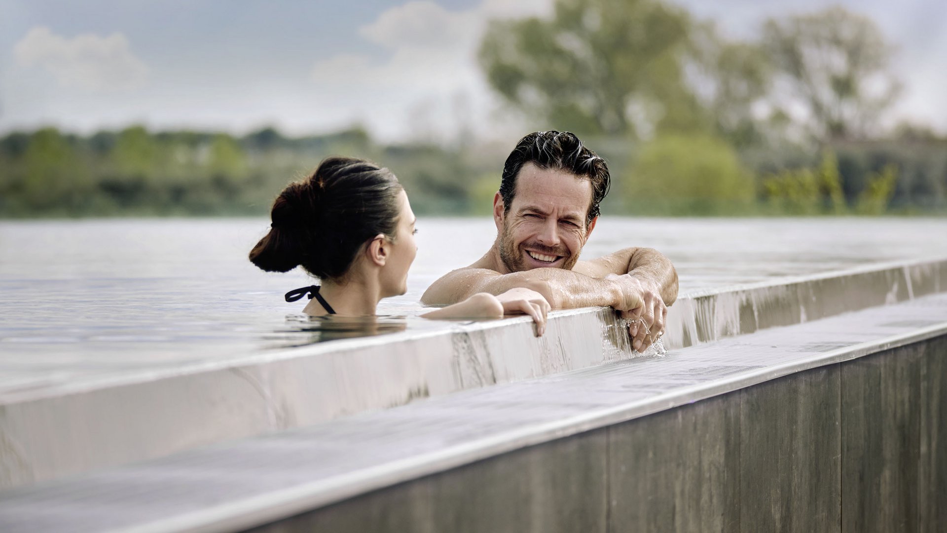 Relax nelle 4 piscine del Quellenhof Lazise