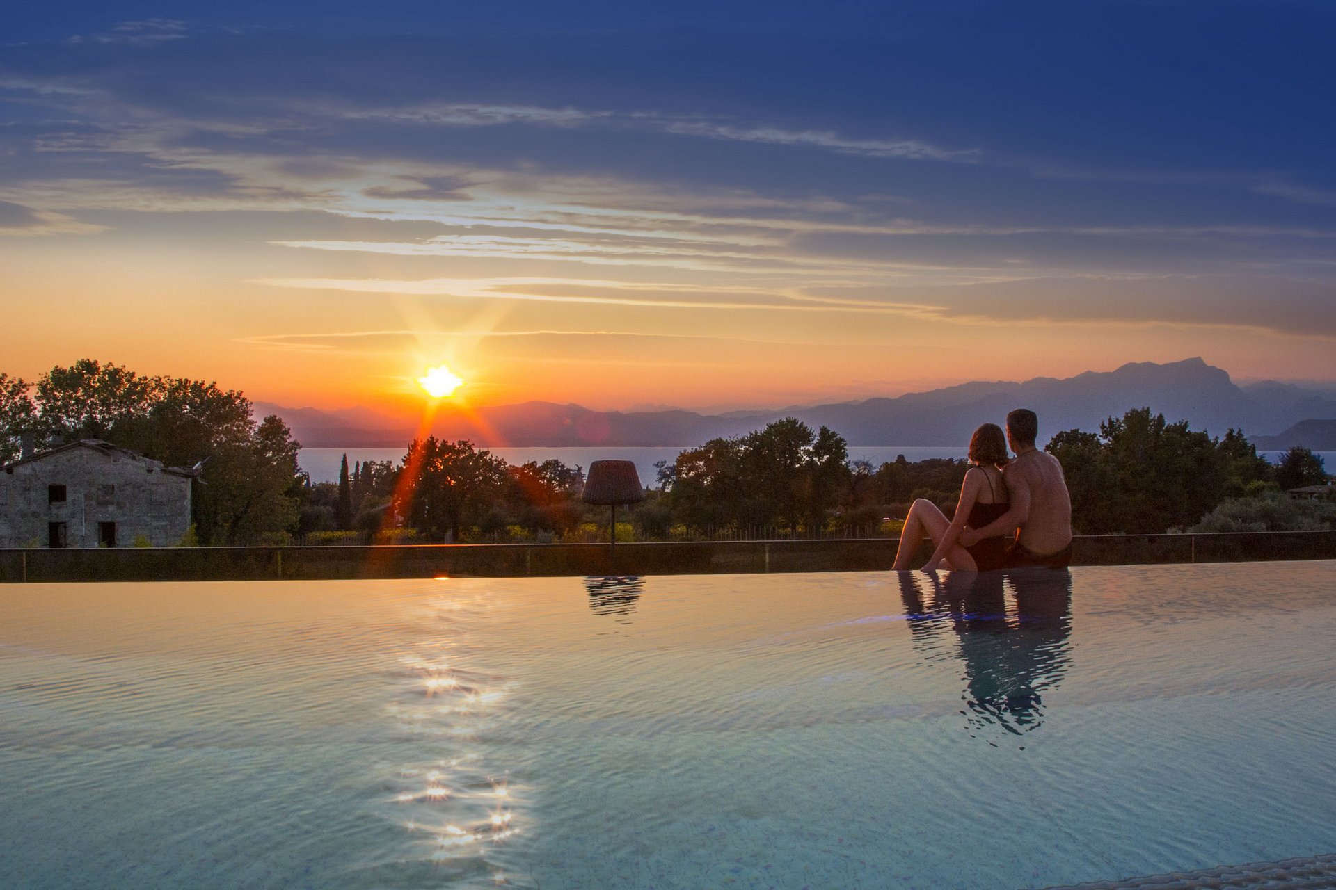 Occasions spéciales dans l’hôtel romantique au lac de Garde