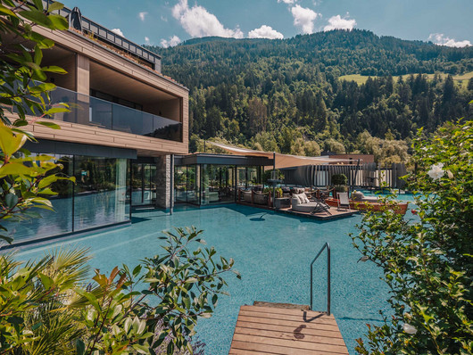 Ihr Luxushotel am Gardasee, das Wünsche erfüllt Ihr Luxushotel am Gardasee, das Wünsche erfüllt