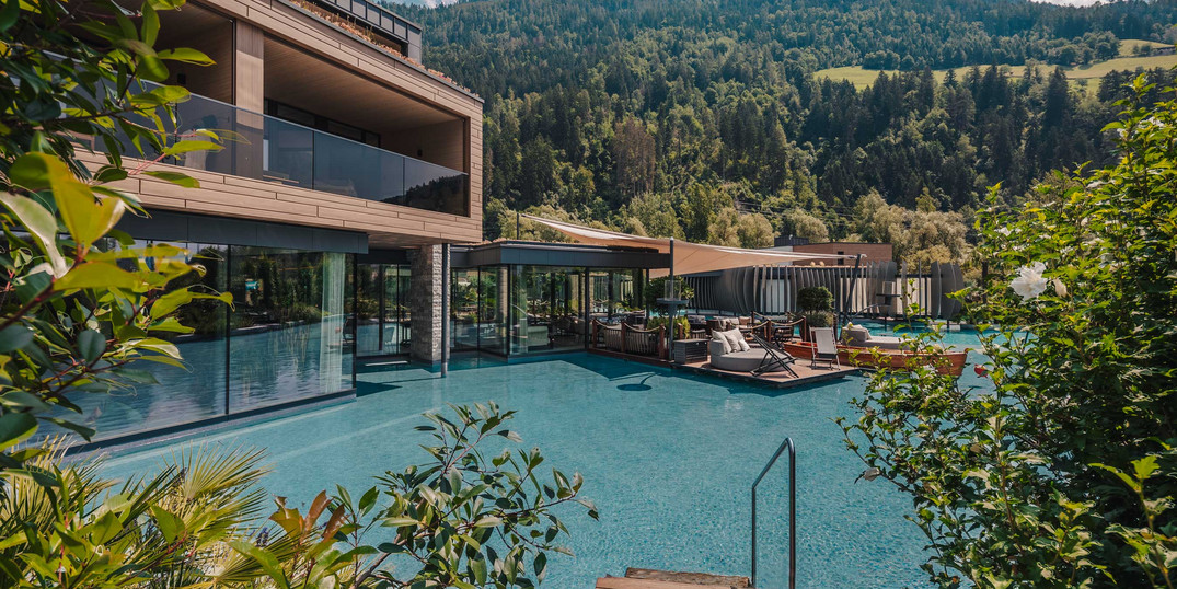 Ihr Luxushotel am Gardasee, das Wünsche erfüllt Ihr Luxushotel am Gardasee, das Wünsche erfüllt