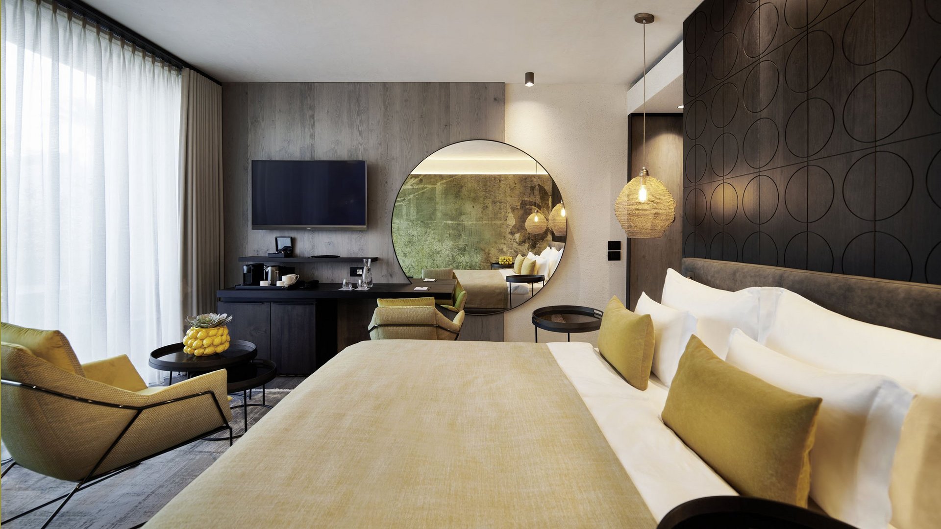 Your 5-star hotel in Lazise with every luxury